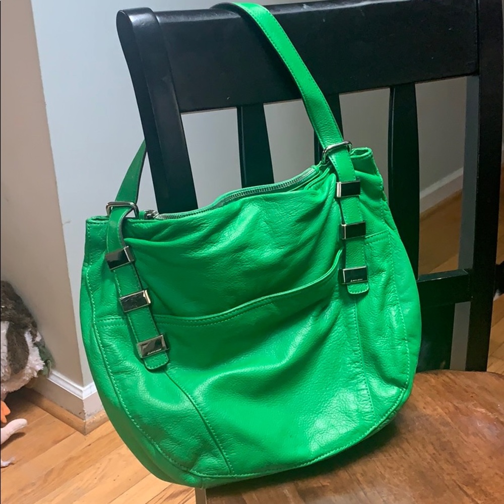 B. Makowsky Kelly Green Purse - like new!